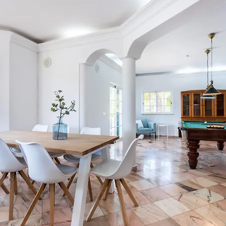 Salvador Villa *